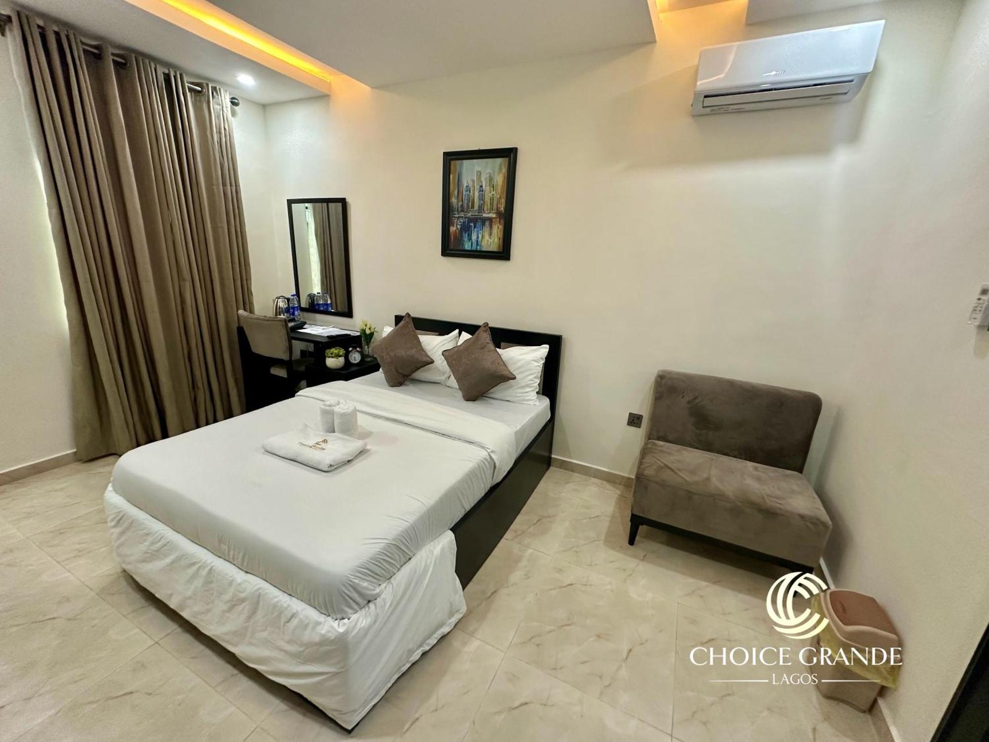 Choice Grande Lagos Hotel Ikeja Exterior photo