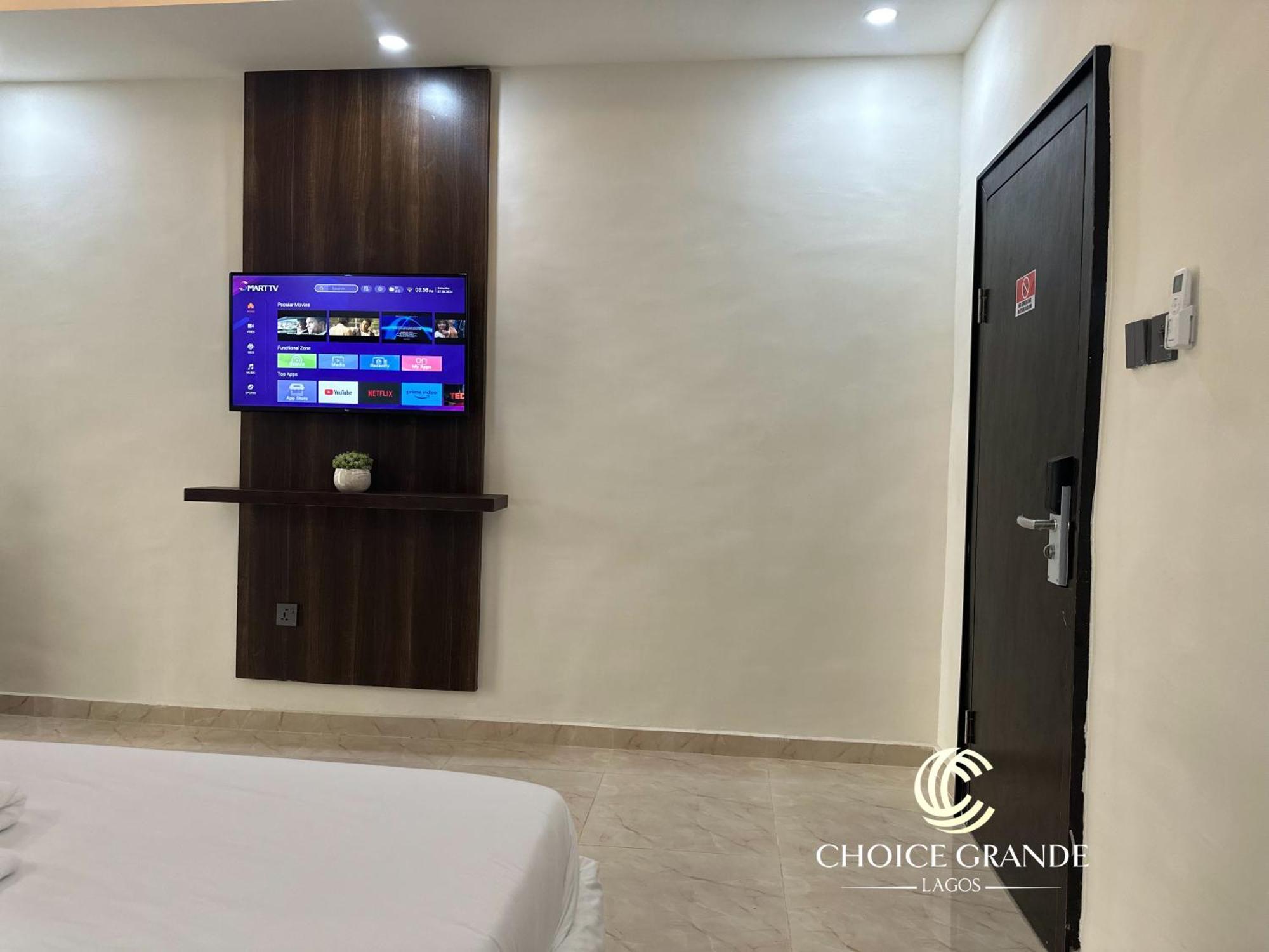 Choice Grande Lagos Hotel Ikeja Exterior photo